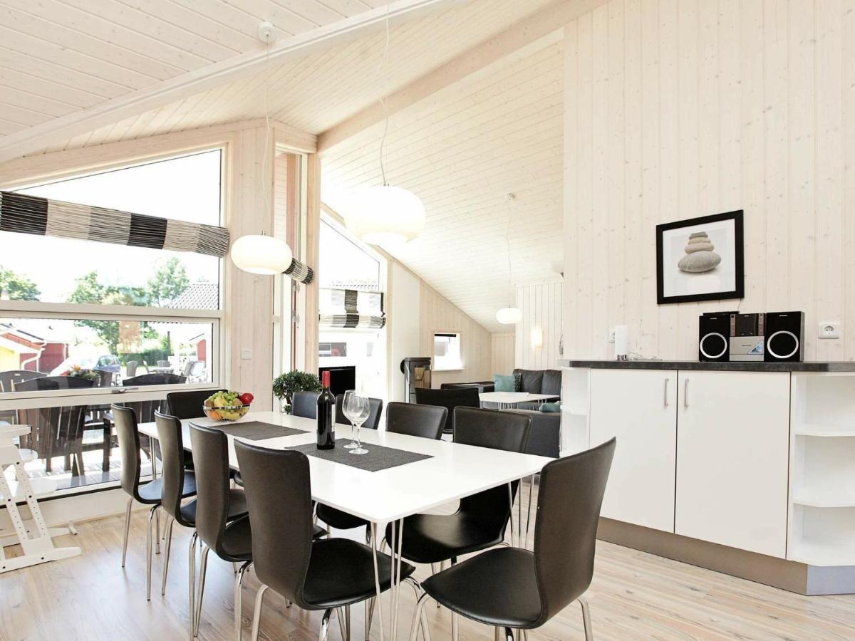 Four-Bedroom Holiday Home In Grossenbrode 1 Extérieur photo