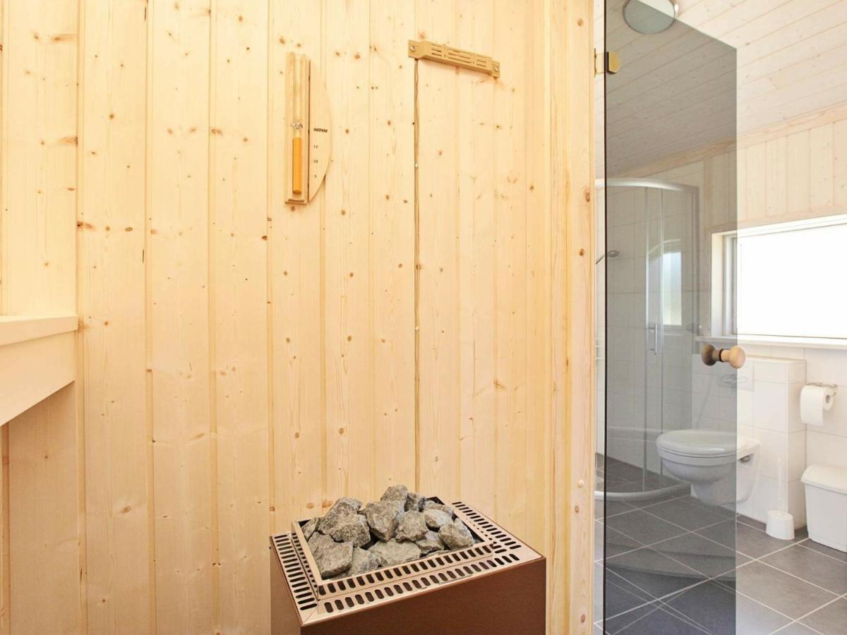 Four-Bedroom Holiday Home In Grossenbrode 1 Extérieur photo