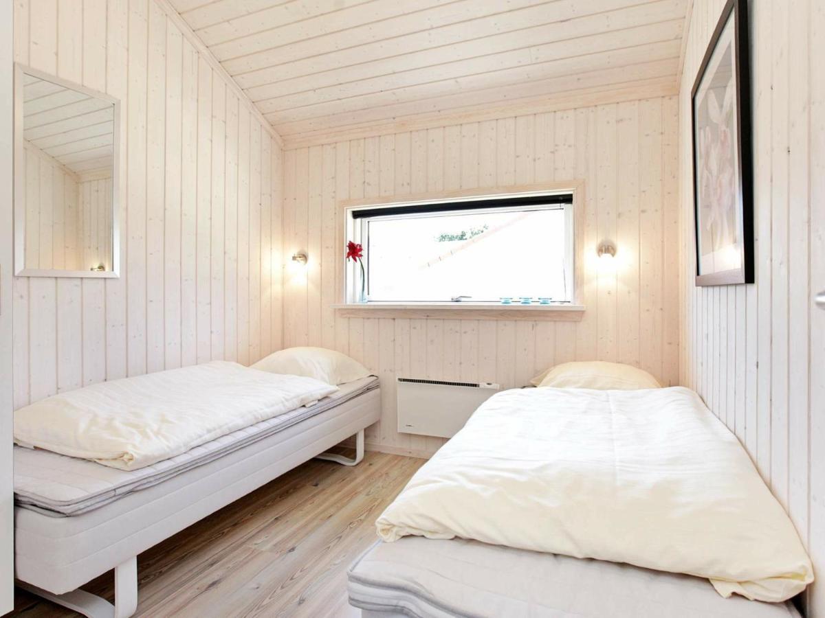 Four-Bedroom Holiday Home In Grossenbrode 1 Extérieur photo