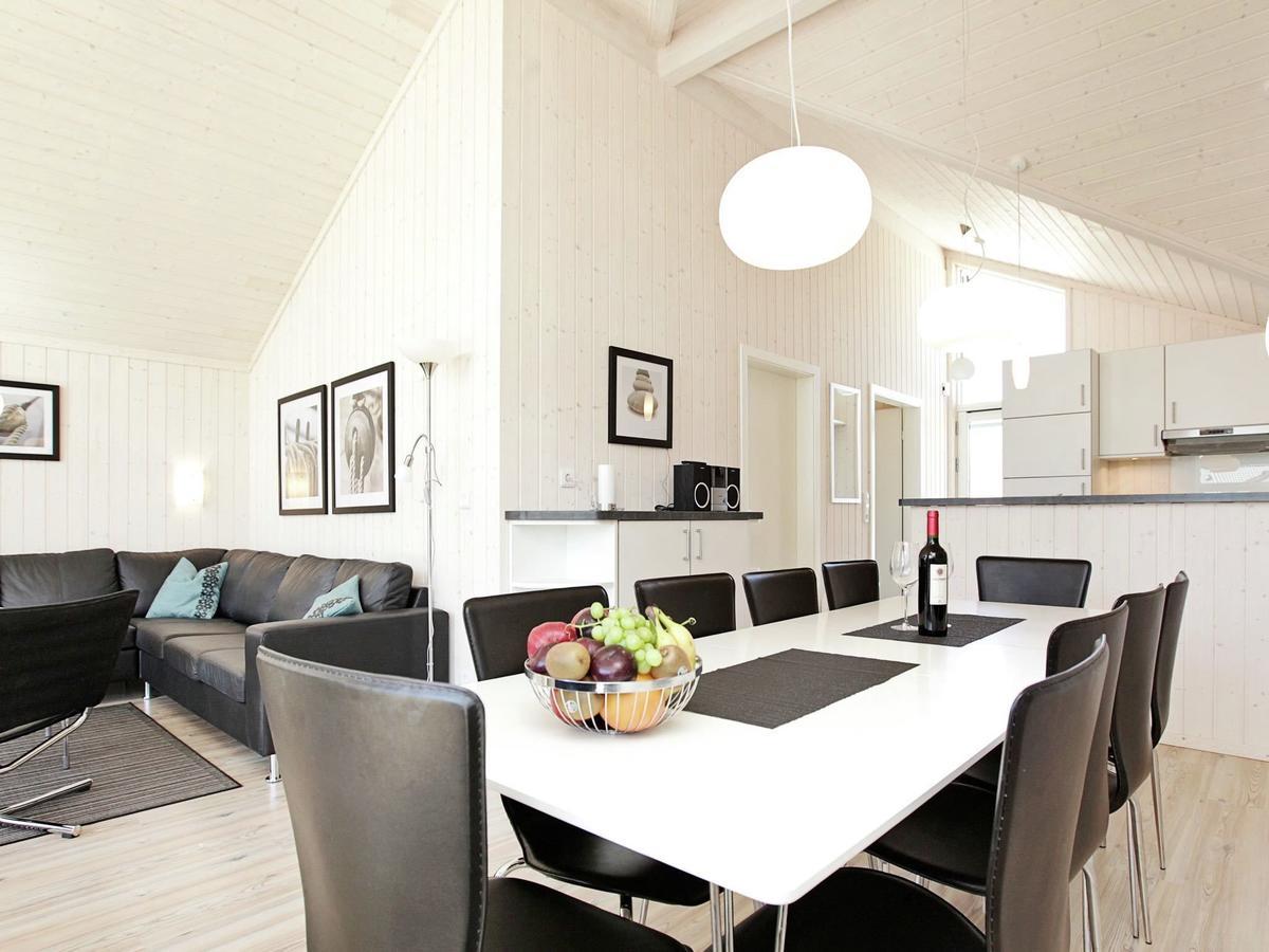 Four-Bedroom Holiday Home In Grossenbrode 1 Extérieur photo